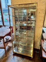 Vitrine de magasin en laiton